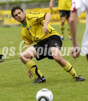 Fussball. Unterliga West. Magdalener SC gegen ESV Admira Villach.  Guggenberger Thomas (Magdalen). Villach, 13.5.2010.
Foto: Kuess
---
pressefotos, pressefotografie, kuess, qs, qspictures, sport, bild, bilder, bilddatenbank