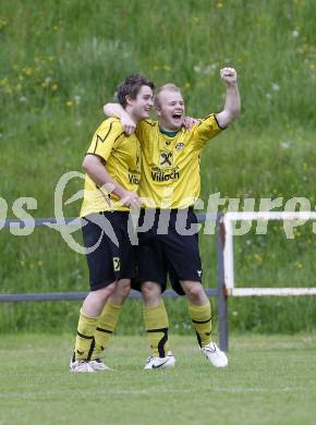 Fussball. Unterliga West. Magdalener SC gegen ESV Admira Villach.  Torschuetzen Maier Daniel, Rosian Benjamin  (Magdalen). Villach, 13.5.2010.
Foto: Kuess
---
pressefotos, pressefotografie, kuess, qs, qspictures, sport, bild, bilder, bilddatenbank