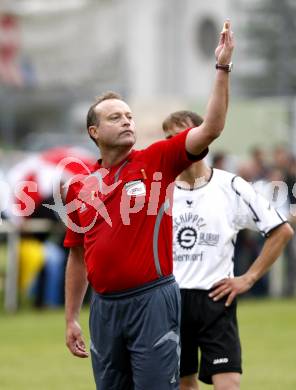 Fussball. Unterliga Ost. Eberndorfer AC gegen SV Raika GRIFFEN Rast. Schiedsrichter Stossier Alexander. Eberndorf, 29.5.2010.
Foto: Kuess
---
pressefotos, pressefotografie, kuess, qs, qspictures, sport, bild, bilder, bilddatenbank