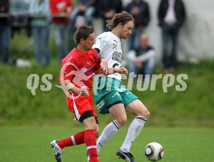 Fussball. Kaerntner Liga. FC Oberwinkler Lendorf gegen SV Spittal/Drau. Gasser Udo (Lendorf), Plattner Manuel (Spittal). Lendorf, 30.5.2010.
Foto: Kuess
---
pressefotos, pressefotografie, kuess, qs, qspictures, sport, bild, bilder, bilddatenbank