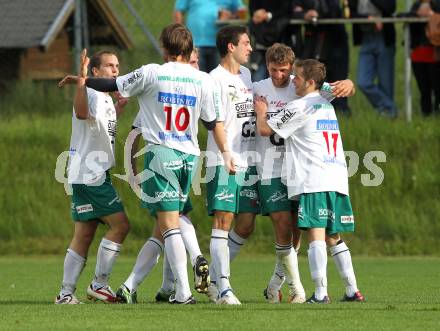 Fussball. Kaerntner Liga. FC Oberwinkler Lendorf gegen SV Spittal/Drau. Torjubel Lendorf (Lendorf). Lendorf, 30.5.2010.
Foto: Kuess
---
pressefotos, pressefotografie, kuess, qs, qspictures, sport, bild, bilder, bilddatenbank