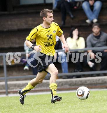 Fussball. Unterliga West. Magdalener SC gegen ESV Admira Villach.  Bluem Manuel (Magdalen). Villach, 13.5.2010.
Foto: Kuess
---
pressefotos, pressefotografie, kuess, qs, qspictures, sport, bild, bilder, bilddatenbank