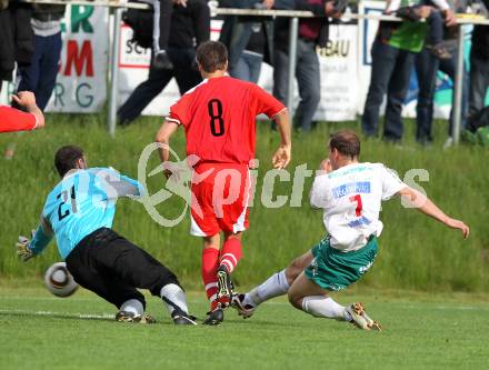 Fussball. Kaerntner Liga. FC Oberwinkler Lendorf gegen SV Spittal/Drau. 2 : 0 durch Martin Morgenstern (Lendorf), Gaisecker Martin, Truskaller Hannes (Spittal). Lendorf, 30.5.2010.
Foto: Kuess
---
pressefotos, pressefotografie, kuess, qs, qspictures, sport, bild, bilder, bilddatenbank