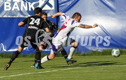 Fussball Regionalliga. SAK gegen DSV Leoben. Martin Wakonig(SAK), David Boehmer (Leoben). Klagenfurt, am 4.6.2010.
Foto: Kuess
---
pressefotos, pressefotografie, kuess, qs, qspictures, sport, bild, bilder, bilddatenbank