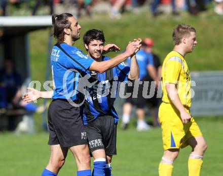 Fussball Unterliga West. SG Drautal gegen SC Hermagor. Torjubel Daniel Trupp (Drautal). Feistritz/Drau, am 5.6.2010.
Foto: Kuess
---
pressefotos, pressefotografie, kuess, qs, qspictures, sport, bild, bilder, bilddatenbank