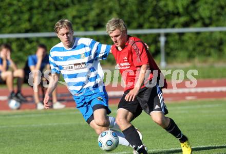 Fussball Kaerntner Liga. VSV gegen SV Penk/Reisseck. Martin Lassnig (VSV), Markus Rauter (Penk). Villach, am 5.6.2010.
Foto: Kuess
---
pressefotos, pressefotografie, kuess, qs, qspictures, sport, bild, bilder, bilddatenbank