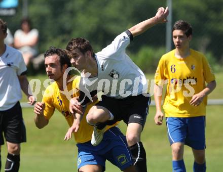 Fussball Kaerntner Liga. SV ASKOE Sittersdorf gegen FC Welzenegg. Murat Veliu (Sittersdorf), Haris Malkoc (Welzenegg). Sittersdorf, am 6.6.2010.
Foto: Kuess
---
pressefotos, pressefotografie, kuess, qs, qspictures, sport, bild, bilder, bilddatenbank