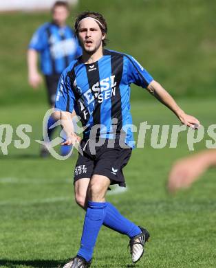 Fussball Unterliga West. SG Drautal gegen SC Hermagor. Manuel Lips (Drautal). Feistritz/Drau, am 5.6.2010.
Foto: Kuess
---
pressefotos, pressefotografie, kuess, qs, qspictures, sport, bild, bilder, bilddatenbank