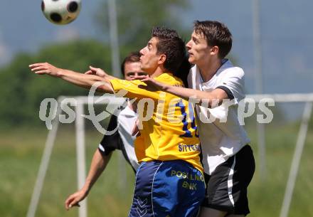 Fussball Kaerntner Liga. SV ASKOE Sittersdorf gegen FC Welzenegg. Samir Nuhanovic (Sittersdorf), Mario Hutter (Welzenegg). Sittersdorf, am 6.6.2010.
Foto: Kuess
---
pressefotos, pressefotografie, kuess, qs, qspictures, sport, bild, bilder, bilddatenbank