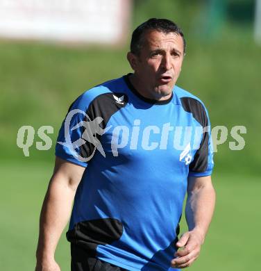 Fussball Unterliga West. SG Drautal gegen SC Hermagor. Trainer Suvad Rovcanin (Drautal). Feistritz/Drau, am 5.6.2010.
Foto: Kuess
---
pressefotos, pressefotografie, kuess, qs, qspictures, sport, bild, bilder, bilddatenbank