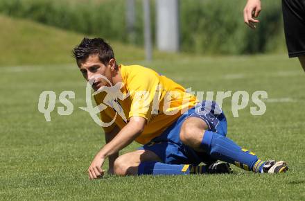 Fussball Kaerntner Liga. SV ASKOE Sittersdorf gegen FC Welzenegg. Samir Nuhanovic (Sittersdorf). Sittersdorf, am 6.6.2010.
Foto: Kuess
---
pressefotos, pressefotografie, kuess, qs, qspictures, sport, bild, bilder, bilddatenbank