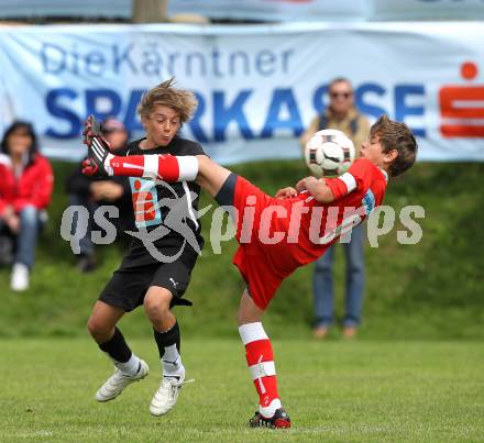 Fussball. Schuelerliga. Finale. BG Lerchenfeld gegen SHS Spittal.  Gmuend, 1.6.2010.
Foto: Kuess
---
pressefotos, pressefotografie, kuess, qs, qspictures, sport, bild, bilder, bilddatenbank