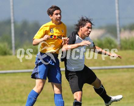 Fussball Kaerntner Liga. SV ASKOE Sittersdorf gegen FC Welzenegg. Michael Othmar Fido (Sittersdorf), Ricardo Simoner (Welzenegg). Sittersdorf, am 6.6.2010.
Foto: Kuess
---
pressefotos, pressefotografie, kuess, qs, qspictures, sport, bild, bilder, bilddatenbank