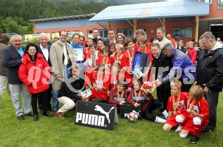 Fussball. Schuelerliga. Finale. BG Lerchenfeld gegen SHS Spittal.  Jubel Sieger Lerchenfeld. Gmuend, 1.6.2010.
Foto: Kuess
---
pressefotos, pressefotografie, kuess, qs, qspictures, sport, bild, bilder, bilddatenbank