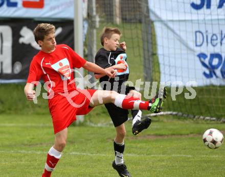 Fussball. Schuelerliga. Finale. BG Lerchenfeld gegen SHS Spittal.  Gmuend, 1.6.2010.
Foto: Kuess
---
pressefotos, pressefotografie, kuess, qs, qspictures, sport, bild, bilder, bilddatenbank