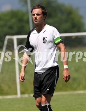 Fussball Kaerntner Liga. SV ASKOE Sittersdorf gegen FC Welzenegg. Bernhard Ruediger Kitz (Welzenegg). Sittersdorf, am 6.6.2010.
Foto: Kuess
---
pressefotos, pressefotografie, kuess, qs, qspictures, sport, bild, bilder, bilddatenbank