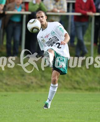 Fussball. Kaerntner Liga. FC Oberwinkler Lendorf gegen SV Spittal/Drau. Markus Morgenstern (Lendorf). Lendorf, 30.5.2010.
Foto: Kuess
---
pressefotos, pressefotografie, kuess, qs, qspictures, sport, bild, bilder, bilddatenbank