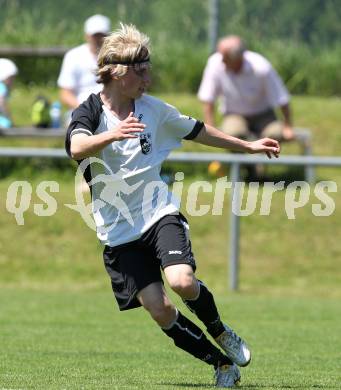 Fussball Kaerntner Liga. SV ASKOE Sittersdorf gegen FC Welzenegg. David Tamegger (Welzenegg). Sittersdorf, am 6.6.2010.
Foto: Kuess
---
pressefotos, pressefotografie, kuess, qs, qspictures, sport, bild, bilder, bilddatenbank