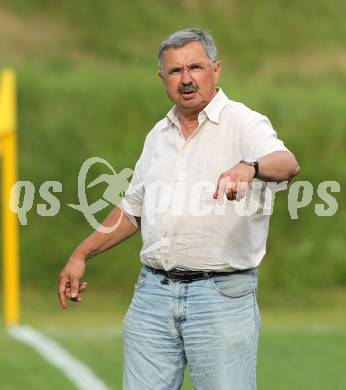 Fussball. Kaerntner Liga. FC Oberwinkler Lendorf gegen SV Spittal/Drau. Trainer Kurt Messner (Spittal). Lendorf, 30.5.2010.
Foto: Kuess
---
pressefotos, pressefotografie, kuess, qs, qspictures, sport, bild, bilder, bilddatenbank