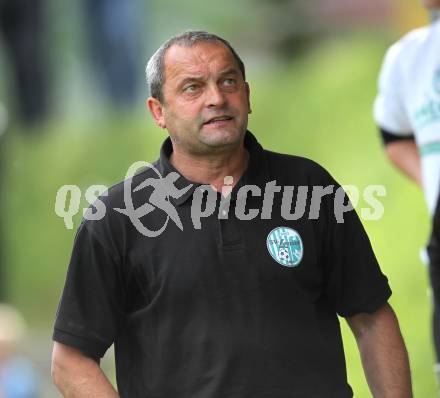 Fussball. Kaerntner Liga. FC Oberwinkler Lendorf gegen SV Spittal/Drau. Trainer Alois Morgenstern (Lendorf). Lendorf, 30.5.2010.
Foto: Kuess
---
pressefotos, pressefotografie, kuess, qs, qspictures, sport, bild, bilder, bilddatenbank