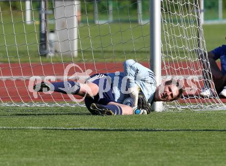 Fussball Kaerntner Liga. VSV gegen SV Penk/Reisseck. Alexander Sattlegger (Penk). Villach, am 5.6.2010.
Foto: Kuess
---
pressefotos, pressefotografie, kuess, qs, qspictures, sport, bild, bilder, bilddatenbank