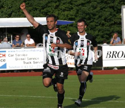 Fussball Regionalliga. Relegationsspiel. WAC/St. Andrae gegen Parndorf. Jubel WAC. Wolfsberg am 12.6.2010
Foto: Kuess
---
pressefotos, pressefotografie, kuess, qs, qspictures, sport, bild, bilder, bilddatenbank