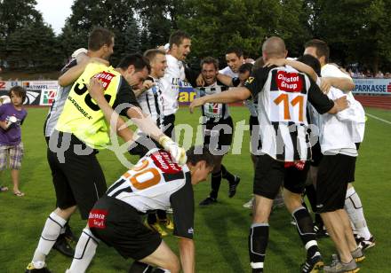 Fussball Regionalliga. Relegationsspiel. WAC/St. Andrae gegen Parndorf. Jubel WAC. Wolfsberg am 12.6.2010
Foto: Kuess
---
pressefotos, pressefotografie, kuess, qs, qspictures, sport, bild, bilder, bilddatenbank