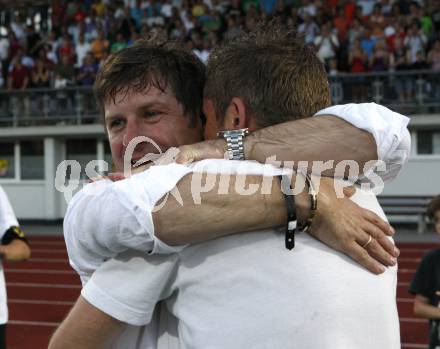 Fussball Regionalliga. Relegationsspiel. WAC/St. Andrae gegen Parndorf. Jubel Dietmar Riegler (WAC/St. Andrae). Wolfsberg, am 12.6.2010.
Foto: Kuess
---
pressefotos, pressefotografie, kuess, qs, qspictures, sport, bild, bilder, bilddatenbank