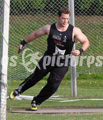 Leichtathletik. Kaerntner Meisterschaften. Diskus. Martin Gratzer. Wolfsberg, am 11.6.2010.
Foto: Kuess
---
pressefotos, pressefotografie, kuess, qs, qspictures, sport, bild, bilder, bilddatenbank