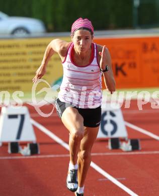 Leichtathletik. Kaerntner Meisterschaften. 100 Meter Frauen. Magdalena Kulnik. Wolfsberg, am 11.6.2010.
Foto: Kuess
---
pressefotos, pressefotografie, kuess, qs, qspictures, sport, bild, bilder, bilddatenbank