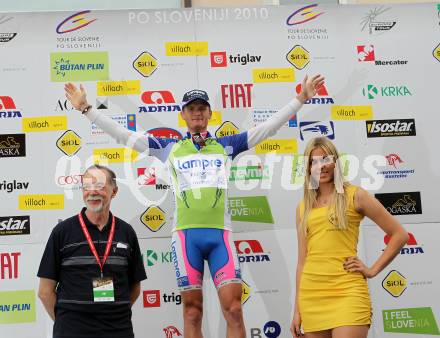 Radsport. Slowenien Rundfahrt. Etappe durch Kaernten. Siegerehrung. Sieger Grega Bole (Lampre), Ivan Lukan. Villach, am 18.6.2010.
Foto: Kuess
---
pressefotos, pressefotografie, kuess, qs, qspictures, sport, bild, bilder, bilddatenbank