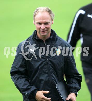 Fussball. KFV Cup. VSV gegen SG Drautal. Trainer Wallner Wolfgang (VSV).. Villach, 19.6.2010.
Foto: Kuess
---
pressefotos, pressefotografie, kuess, qs, qspictures, sport, bild, bilder, bilddatenbank