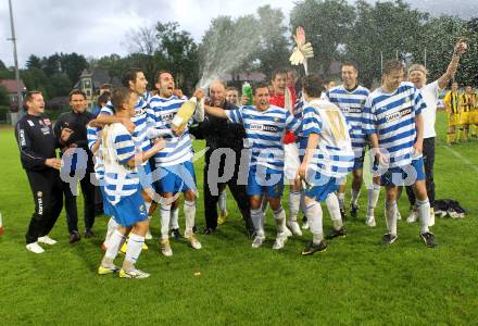 Fussball. KFV Cup. VSV gegen SG Drautal. Jubel VSV. Villach, 19.6.2010.
Foto: Kuess
---
pressefotos, pressefotografie, kuess, qs, qspictures, sport, bild, bilder, bilddatenbank