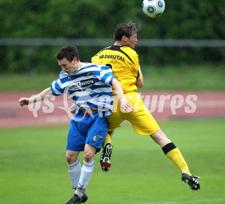 Fussball. KFV Cup. VSV gegen SG Drautal. Brandstaetter Julian (VSV), Sturm Bernhard (Drautal). Villach, 19.6.2010.
Foto: Kuess
---
pressefotos, pressefotografie, kuess, qs, qspictures, sport, bild, bilder, bilddatenbank