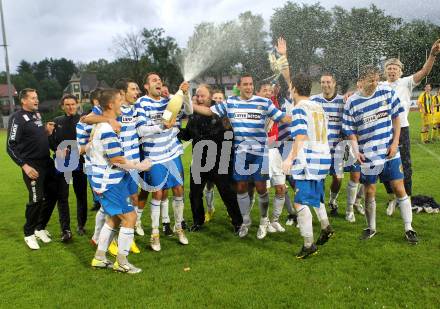 Fussball. KFV Cup. VSV gegen SG Drautal. Jubel VSV. Villach, 19.6.2010.
Foto: Kuess
---
pressefotos, pressefotografie, kuess, qs, qspictures, sport, bild, bilder, bilddatenbank