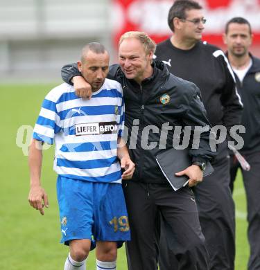 Fussball. KFV Cup. VSV gegen SG Drautal. Prettenthaler Rene, Trainer Wallner Wolfgang (VSV). Villach, 19.6.2010.
Foto: Kuess
---
pressefotos, pressefotografie, kuess, qs, qspictures, sport, bild, bilder, bilddatenbank