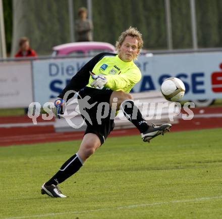 Fussball. Testspiel. WAC St. Andrae gegen Red Bull Salzburg. Christian Dobnik (WAC). Wolfsberg, 22.6.2010.
Foto: Kuess

---
pressefotos, pressefotografie, kuess, qs, qspictures, sport, bild, bilder, bilddatenbank