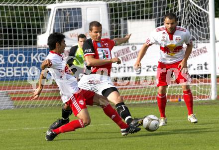 Fussball. Testspiel. WAC St. Andrae gegen Red Bull Salzburg. Thomas Pirker (WAC), Gonzalo Zarate, Roman Wallner (Salzburg). Wolfsberg, 22.6.2010.
Foto: Kuess

---
pressefotos, pressefotografie, kuess, qs, qspictures, sport, bild, bilder, bilddatenbank