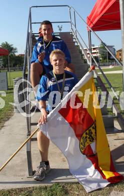 Alpe Adria Jugendspiele. Leichtathletik. Reinhold Hollauf, Kevin Grimschitz. Pordenone, am 23.6.2010.
Foto: Kuess
---
pressefotos, pressefotografie, kuess, qs, qspictures, sport, bild, bilder, bilddatenbank
