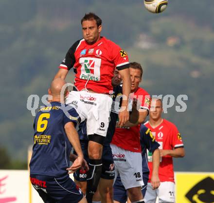 Fussball Testspiel. St. Michael/Lav. gg. WAC/St. Andrae. Marco Reich, Thomas Pirker (WAC). St. Michael/Lav. am 26.6.2010.
Foto: Kuess
---
pressefotos, pressefotografie, kuess, qs, qspictures, sport, bild, bilder, bilddatenbank