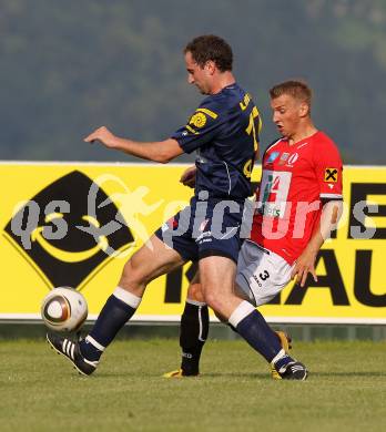 Fussball Testspiel. St. Michael/Lav. gg. WAC/St. Andrae. Christoph Schifferl (St. Michael), Manuel Kerhe (WAC). St. Michael/Lav. am 26.6.2010.
Foto: Kuess
---
pressefotos, pressefotografie, kuess, qs, qspictures, sport, bild, bilder, bilddatenbank