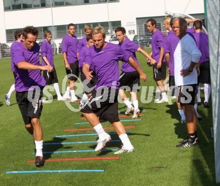 Fussball Regionalliga. Trainingsbeginn Austria Klagenfurt. Kai Schoppitsch, Matthias Dollinger, Trainer Walter Schoppitsch. Klagenfurt, am 28.6.2010.
Foto: Kuess
---
pressefotos, pressefotografie, kuess, qs, qspictures, sport, bild, bilder, bilddatenbank