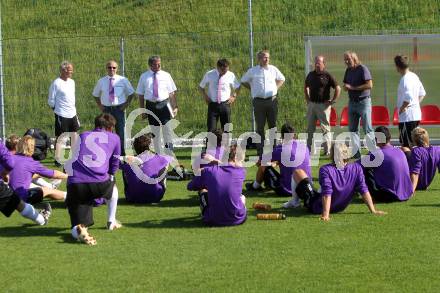 Fussball Regionalliga. Trainingsbeginn Austria Klagenfurt.  Trainer Walter Schoppitsch, Slocker, Seppi Loibnegger, Franz Widrich, Helmut Koenig.. Klagenfurt, am 28.6.2010.
Foto: Kuess
---
pressefotos, pressefotografie, kuess, qs, qspictures, sport, bild, bilder, bilddatenbank