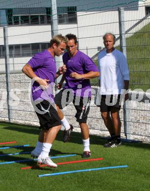 Fussball Regionalliga. Trainingsbeginn Austria Klagenfurt. Kai Schoppitsch, Matthias Dollinger, Trainer Walter Schoppitsch. Klagenfurt, am 28.6.2010.
Foto: Kuess
---
pressefotos, pressefotografie, kuess, qs, qspictures, sport, bild, bilder, bilddatenbank