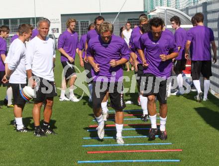 Fussball Regionalliga. Trainingsbeginn Austria Klagenfurt. Kai Schoppitsch, Matthias Dollinger, Trainer Walter Schoppitsch. Klagenfurt, am 28.6.2010.
Foto: Kuess
---
pressefotos, pressefotografie, kuess, qs, qspictures, sport, bild, bilder, bilddatenbank