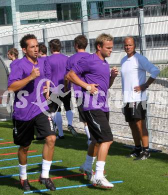 Fussball Regionalliga. Trainingsbeginn Austria Klagenfurt. Kai Schoppitsch, Matthias Dollinger, Trainer Walter Schoppitsch. Klagenfurt, am 28.6.2010.
Foto: Kuess
---
pressefotos, pressefotografie, kuess, qs, qspictures, sport, bild, bilder, bilddatenbank