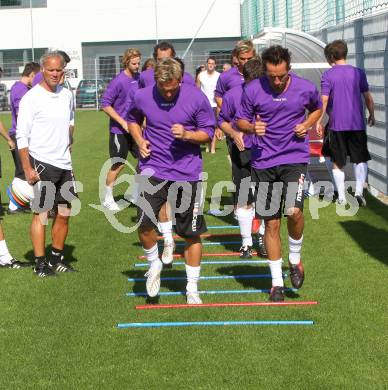 Fussball Regionalliga. Trainingsbeginn Austria Klagenfurt. Kai Schoppitsch, Matthias Dollinger, Trainer Walter Schoppitsch. Klagenfurt, am 28.6.2010.
Foto: Kuess
---
pressefotos, pressefotografie, kuess, qs, qspictures, sport, bild, bilder, bilddatenbank