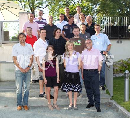 Sport und Studium. Franz Preiml, Lisa Holzfeind, Julia Schmid, Rektor Heinrich C. Mayr, Christian Pichler, Alexander Payer, Andreas Lausegger, Tomaz Druml, Florian Berg, Franz Rendl, Franz Wilfan, Karl Schnabl, Arno Arthofer, Thomas Brandauer, Joe Tiger Pachler, Georg WerthnerBernhard Rinner. Klagenfurt, am 29.6.2010.
Foto: Kuess
---
pressefotos, pressefotografie, kuess, qs, qspictures, sport, bild, bilder, bilddatenbank