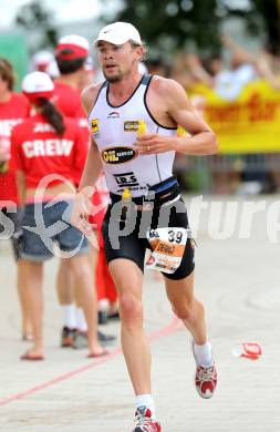 Kaernten Ironman Austria. Laufen. Dennis Devriendt (BEL). Klagenfurt, am 4.7.2010.
Foto: Kuess

---
pressefotos, pressefotografie, kuess, qs, qspictures, sport, bild, bilder, bilddatenbank