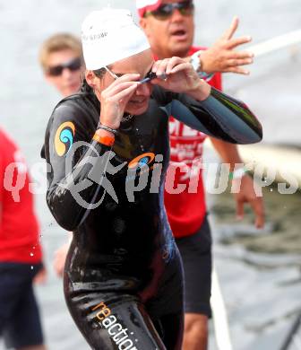 Kaernten Ironman Austria. Schwimmen. Eva Dollinger (AUT). Klagenfurt, am 4.7.2010.
Foto: Kuess
---
pressefotos, pressefotografie, kuess, qs, qspictures, sport, bild, bilder, bilddatenbank